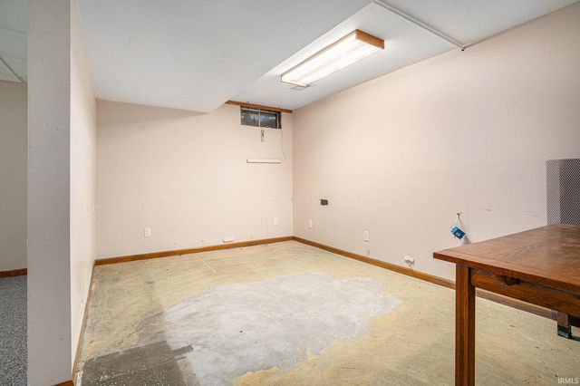 58656 Baugo Xing Drive, Elkhart, IN 46517