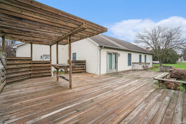 58656 Baugo Xing Drive, Elkhart, IN 46517