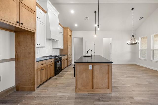 1232 Tawny Hills Road, Piedmont, OK 73078