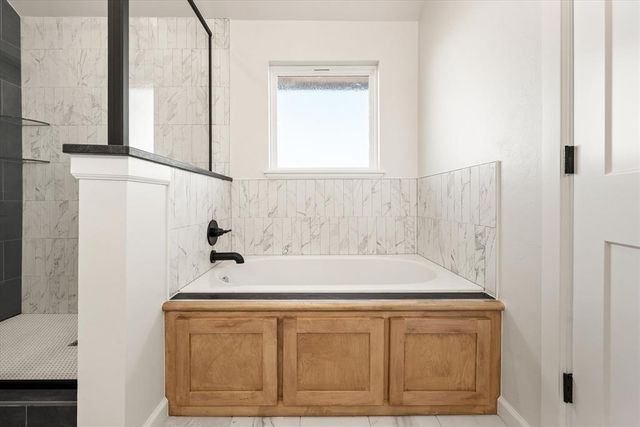 1232 Tawny Hills Road, Piedmont, OK 73078