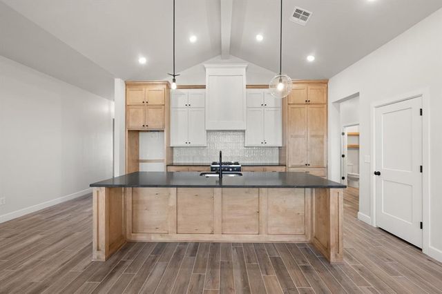 1232 Tawny Hills Road, Piedmont, OK 73078