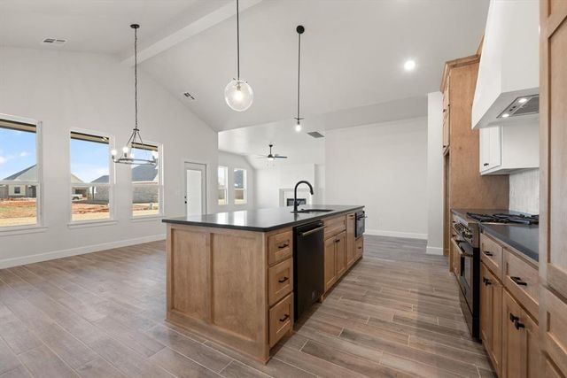 1232 Tawny Hills Road, Piedmont, OK 73078