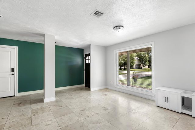 2543 Fountain View Street, New Caney, TX 77357