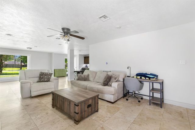 2543 Fountain View Street, New Caney, TX 77357