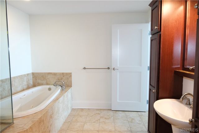 132 Lakefront Boulevard 404, Buffalo, NY 14202