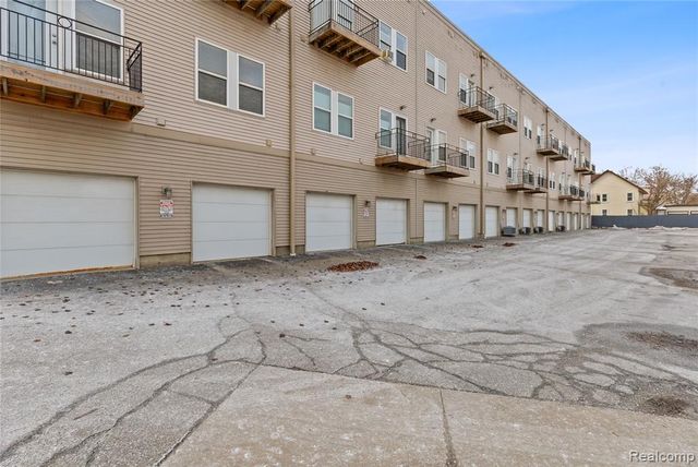 72 Clinton Street, Mount Clemens, MI 48043