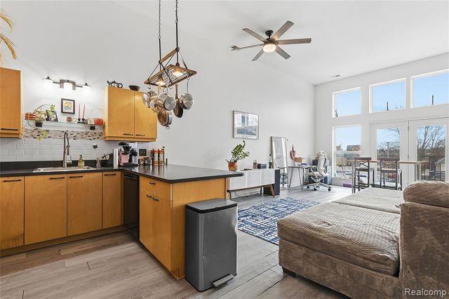 72 Clinton Street, Mount Clemens, MI 48043