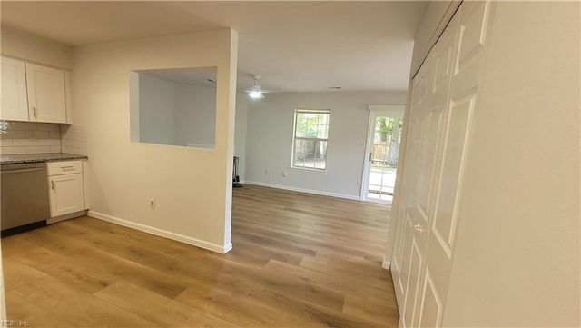115 Heather Way Apt H, Yorktown, VA 23693