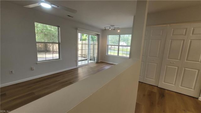 115 Heather Way Apt H, Yorktown, VA 23693