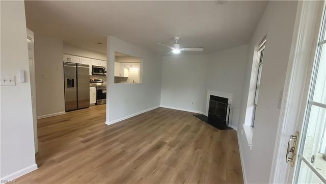 115 Heather Way Apt H, Yorktown, VA 23693