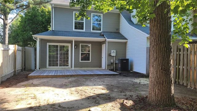115 Heather Way Apt H, Yorktown, VA 23693