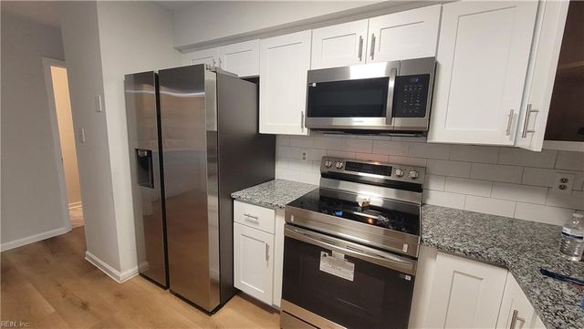 115 Heather Way Apt H, Yorktown, VA 23693
