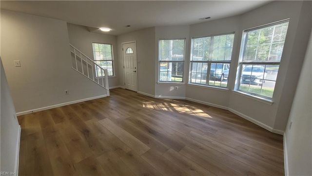 115 Heather Way Apt H, Yorktown, VA 23693
