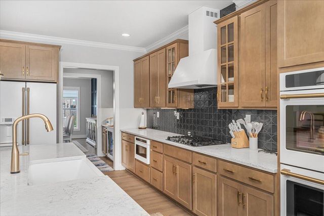 281 Squires Circle, Lexington, KY 40515