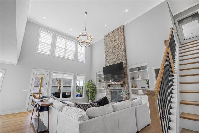 281 Squires Circle, Lexington, KY 40515