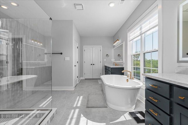 281 Squires Circle, Lexington, KY 40515