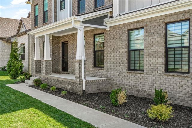 281 Squires Circle, Lexington, KY 40515