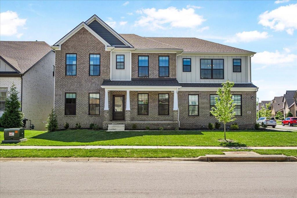 281 Squires Circle, Lexington, KY 40515