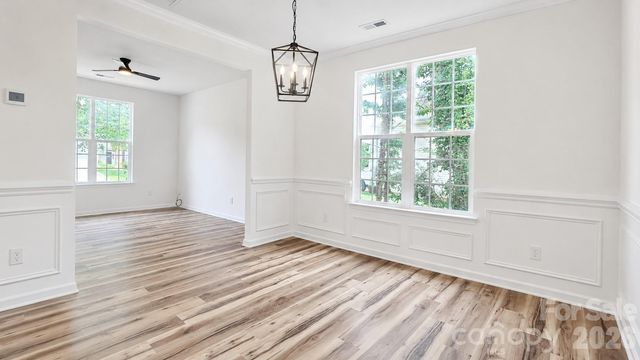 12519 Wandering Brook Drive, Charlotte, NC 28273