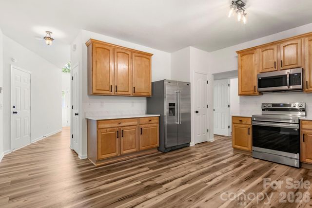 12519 Wandering Brook Drive, Charlotte, NC 28273