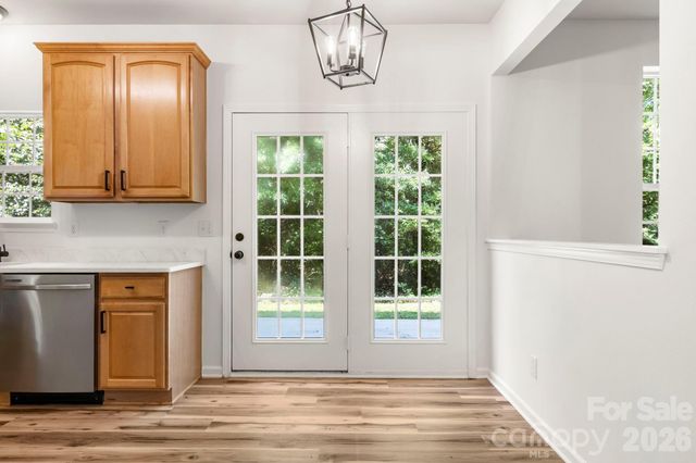 12519 Wandering Brook Drive, Charlotte, NC 28273
