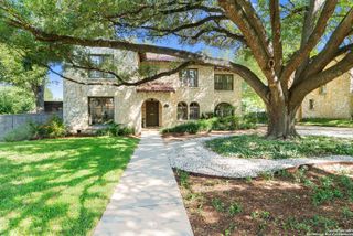 123 Brittany, Olmos Park, TX 78212