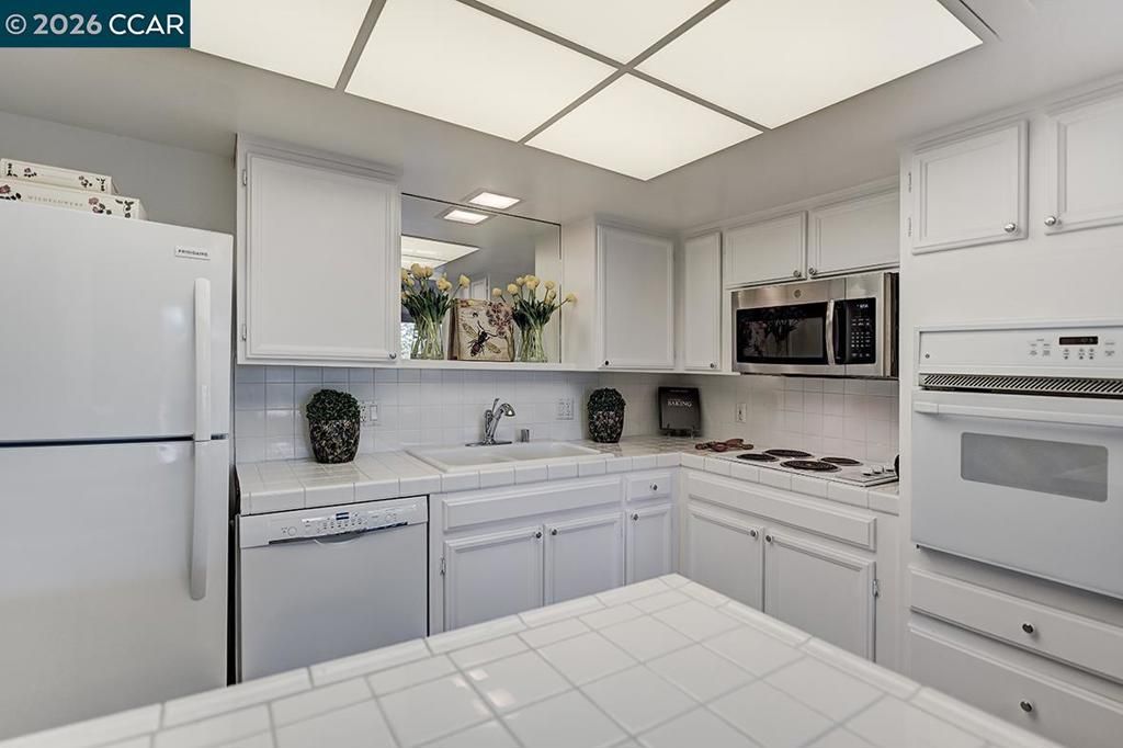 Image 10 of property listing at 1129 Avenida Sevilla 4C, Walnut Creek, CA 94595