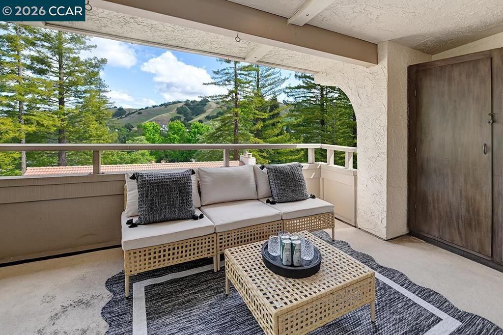 Image 14 of property listing at 1129 Avenida Sevilla 4C, Walnut Creek, CA 94595