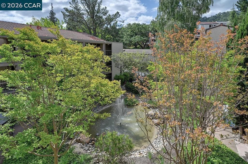 Image 44 of property listing at 1129 Avenida Sevilla 4C, Walnut Creek, CA 94595