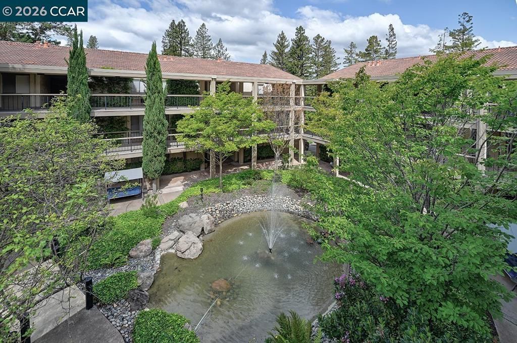 Image 45 of property listing at 1129 Avenida Sevilla 4C, Walnut Creek, CA 94595