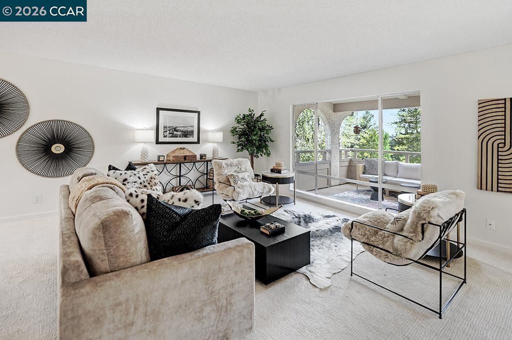 Image 8 of property listing at 1129 Avenida Sevilla 4C, Walnut Creek, CA 94595