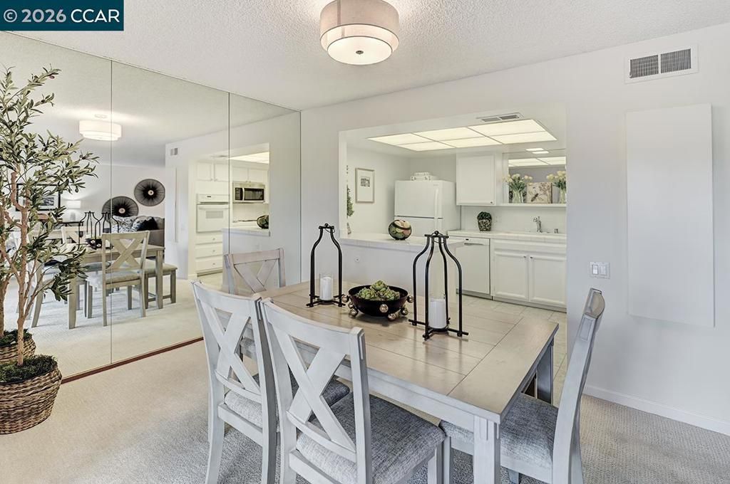 Image 9 of property listing at 1129 Avenida Sevilla 4C, Walnut Creek, CA 94595