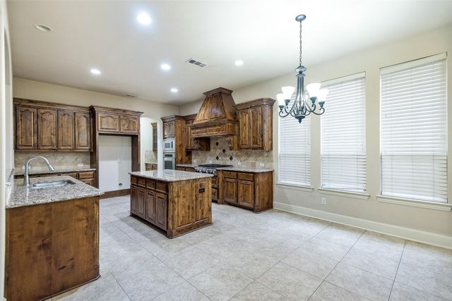 2016 Magic Mantle Drive, Lewisville, TX 75056