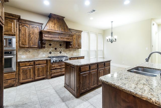 2016 Magic Mantle Drive, Lewisville, TX 75056