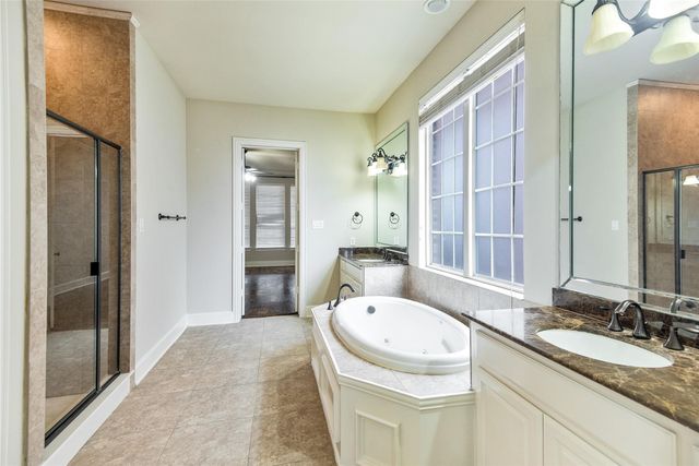 2016 Magic Mantle Drive, Lewisville, TX 75056