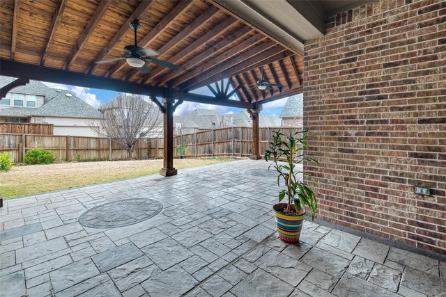 2016 Magic Mantle Drive, Lewisville, TX 75056