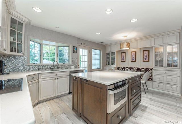 616 Woodmere Boulevard, Woodmere, NY 11598