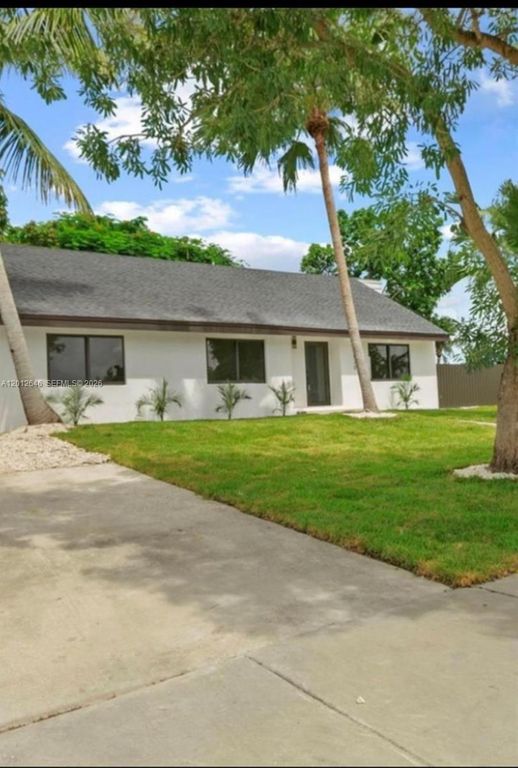 20620 SW 120th Pl, Miami, FL 33177