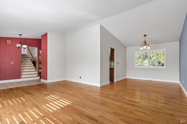 1569 Trellis Ln, Petaluma, CA 94954