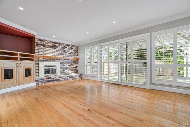 1569 Trellis Ln, Petaluma, CA 94954