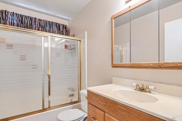 1569 Trellis Ln, Petaluma, CA 94954