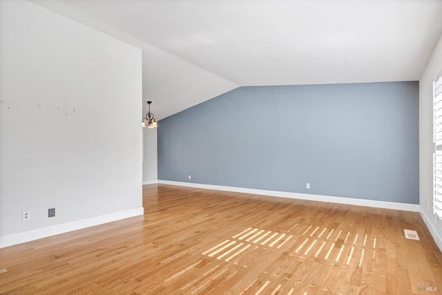 1569 Trellis Ln, Petaluma, CA 94954