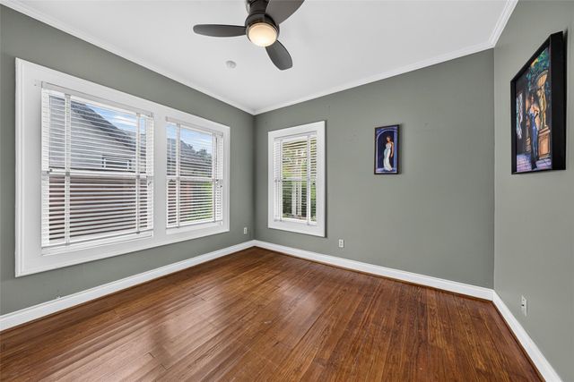 1005 E 27th Street, Houston, TX 77009