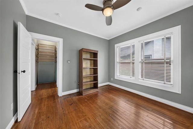 1005 E 27th Street, Houston, TX 77009