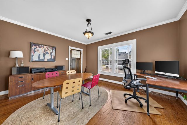 1005 E 27th Street, Houston, TX 77009
