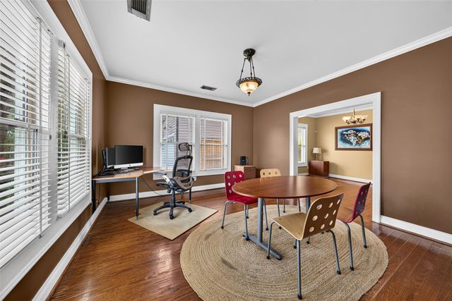 1005 E 27th Street, Houston, TX 77009