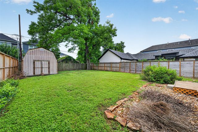 1005 E 27th Street, Houston, TX 77009