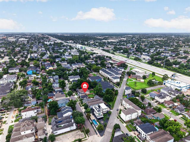 1005 E 27th Street, Houston, TX 77009