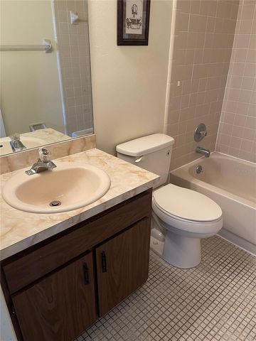 467 HUNTER CIRCLE, Kissimmee, FL 34758