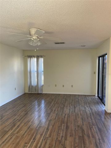 467 HUNTER CIRCLE, Kissimmee, FL 34758